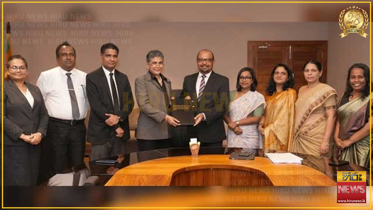 ජනපති පොදු සමාව දෙන හැටි වෙනස් කරන කමිටු වාර්තාව භාර දෙයි