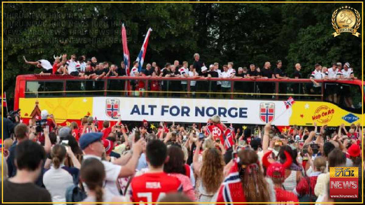 Norway return home to heroes' welcome after World Cup exit