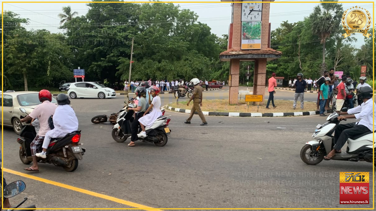 ඉසුරුමුණි වටරවුමේදී සිසු සැරිය බස් රථයක් සහ යතුරුපැදියක් ගැටී දෙදෙනෙක් මරුට