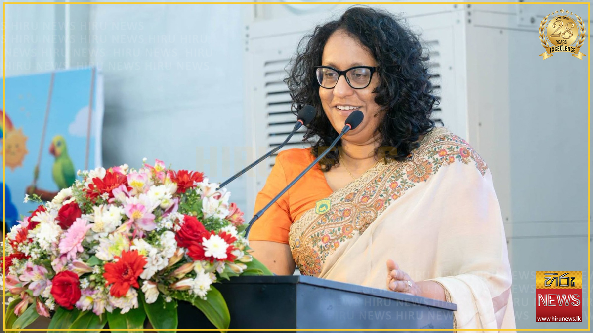 රටේ අගමැති වුණාට මම ගෙදරදී පූසෝ 04කගේ සේවකයෙක් - අගමැති හරිනි