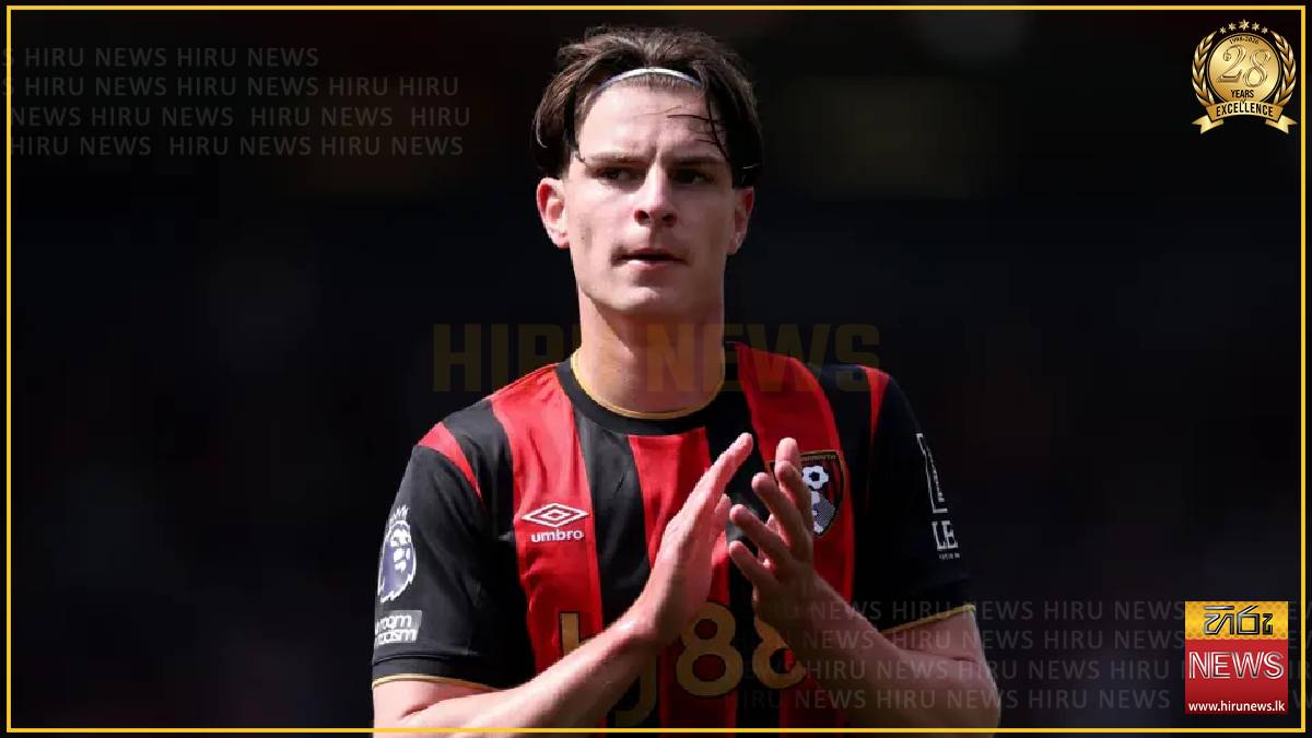 Bournemouth midfielder Scott rejects new contract
