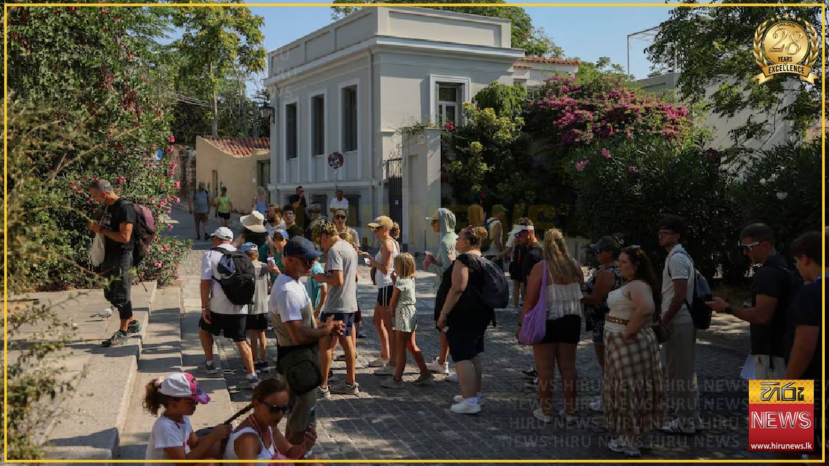Man attacks two tourists with knife near ancient Acropolis site in Greece