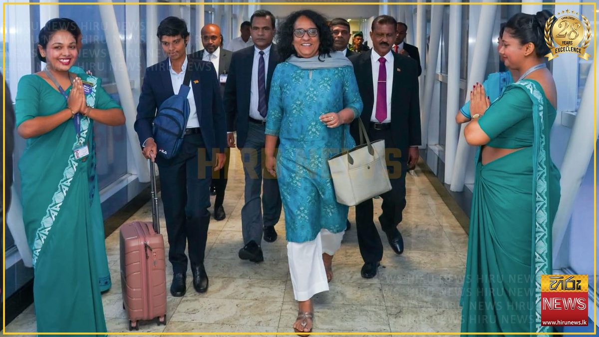 අගමැති හරිනි සමග සිටි තරුණිය ‘පෞද්ගලික සූපවේදිනියක්’ ද? ඇත්ත හෙළිවෙලා