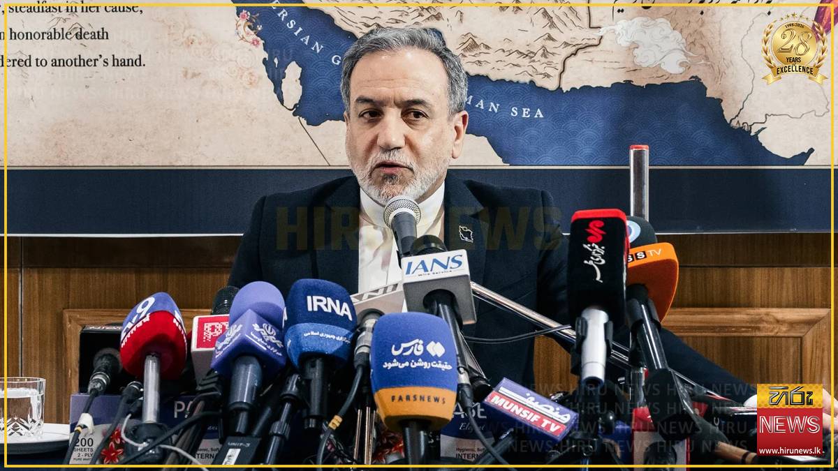Iran's top diplomat calls counterparts in Oman and Saudi Arabia