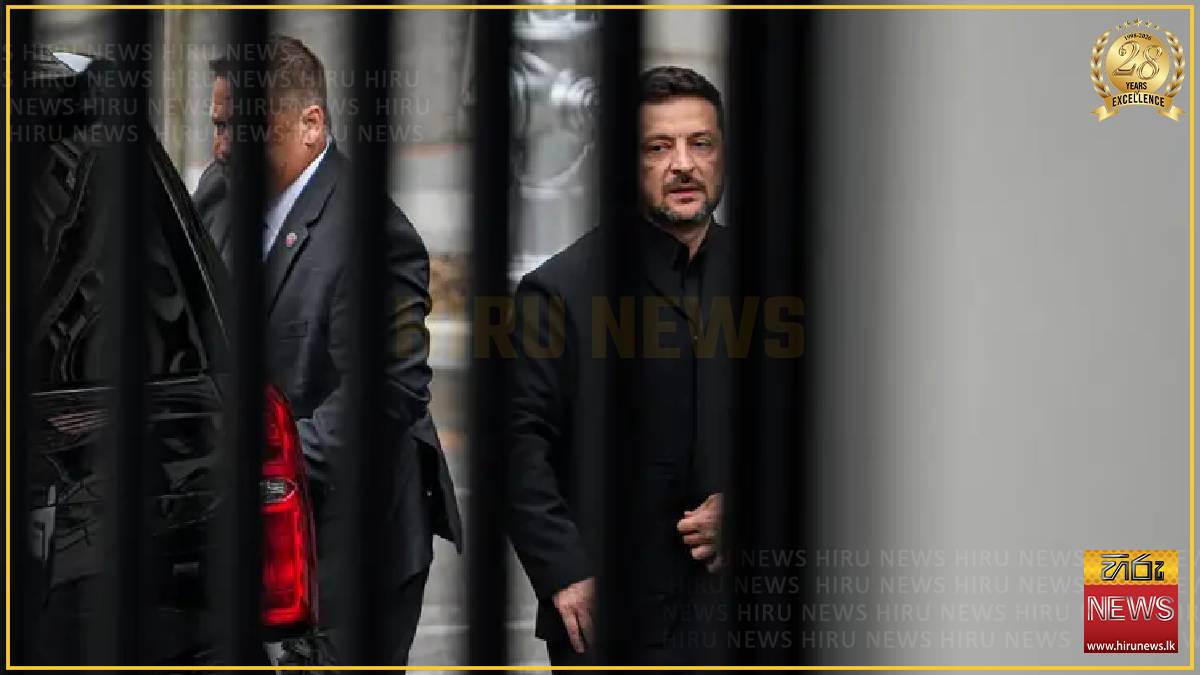 Zelensky arrives at White House