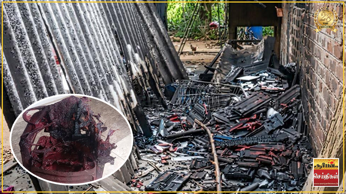 இங்கினியாகலவில் மின்னல் தாக்கியதில் வீடொன்று முற்றாக தீக்கிரை!