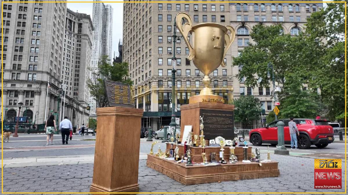 Giant trophy mocking Trump arrives in Lower Manhattan