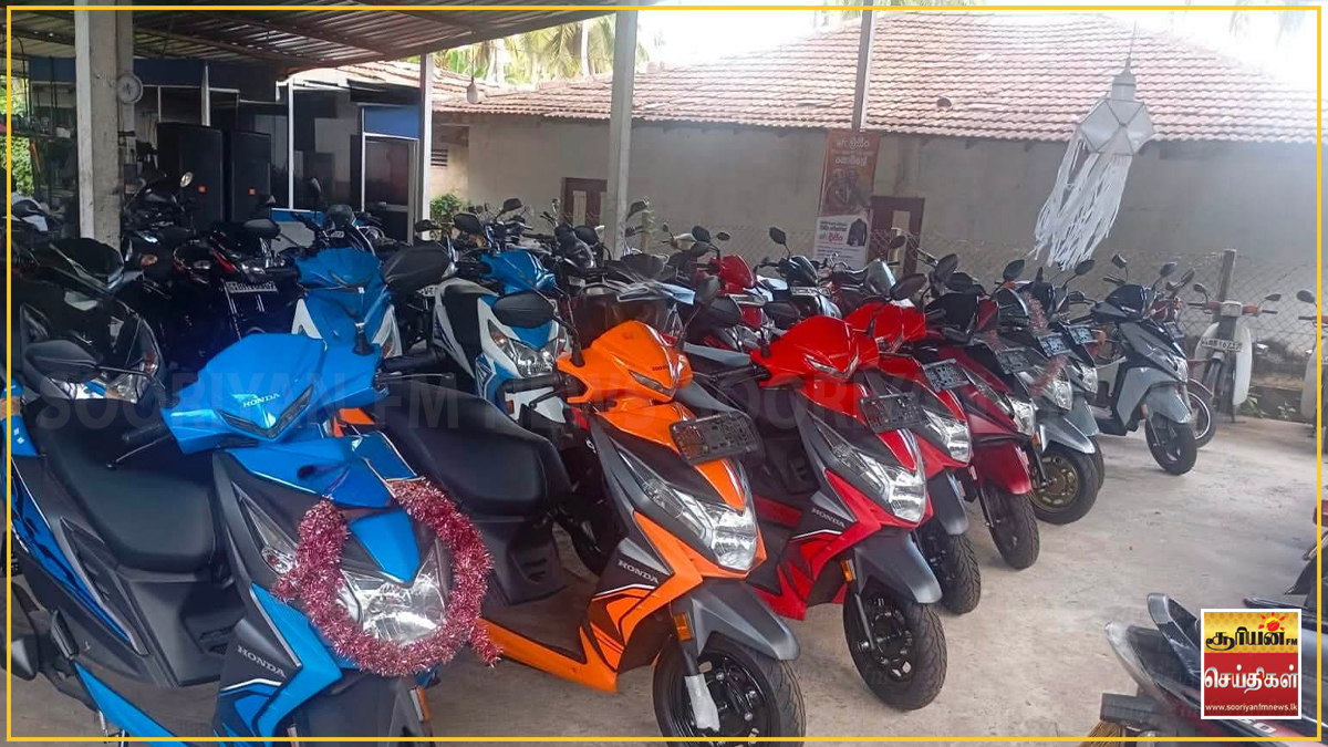 அதிக விலைக்கு உந்துருளிகளை விற்ற 3 வியாபாரத்தளங்களுக்கு அபராதம்