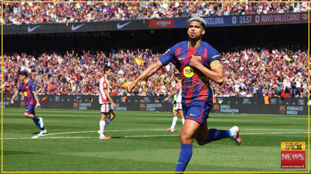 Barcelona's Araujo joins Liverpool on loan