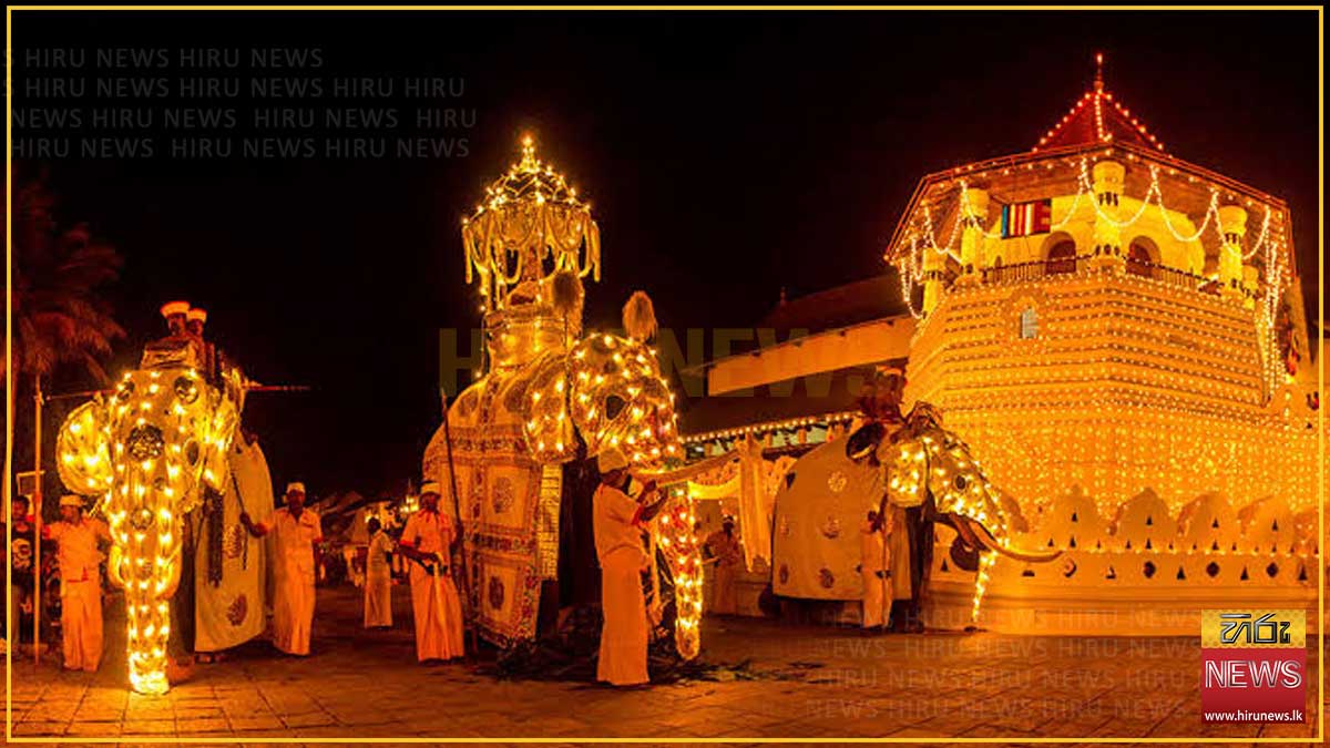 මහනුවර ඇසළ පෙරහරේ කප් සිටුවීම හෙට