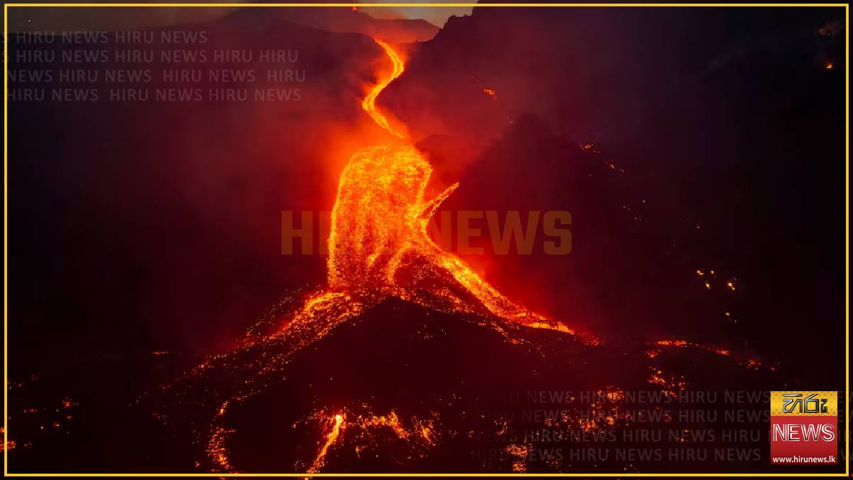 Etna ash disrupts flights at Catania airport