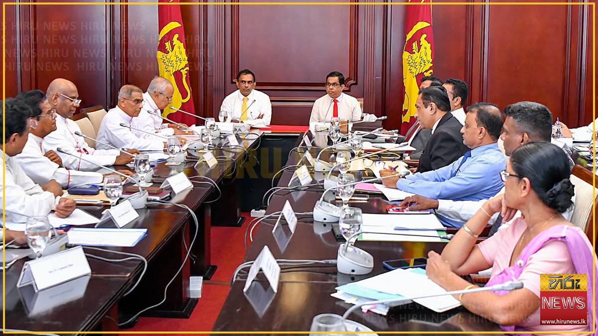 Government, Catholic Church discuss issues affecting Catholic schools