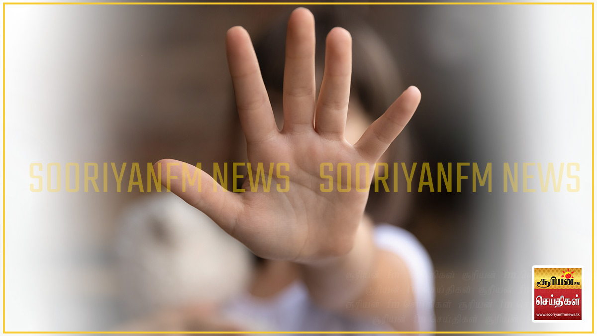 10 வயதுச் சிறுமியிடம் முறைக்கேடாக நடந்துக்கொண்டதாக கூறப்படும் தந்தையும் தாத்தாவும் தலைமறைவு