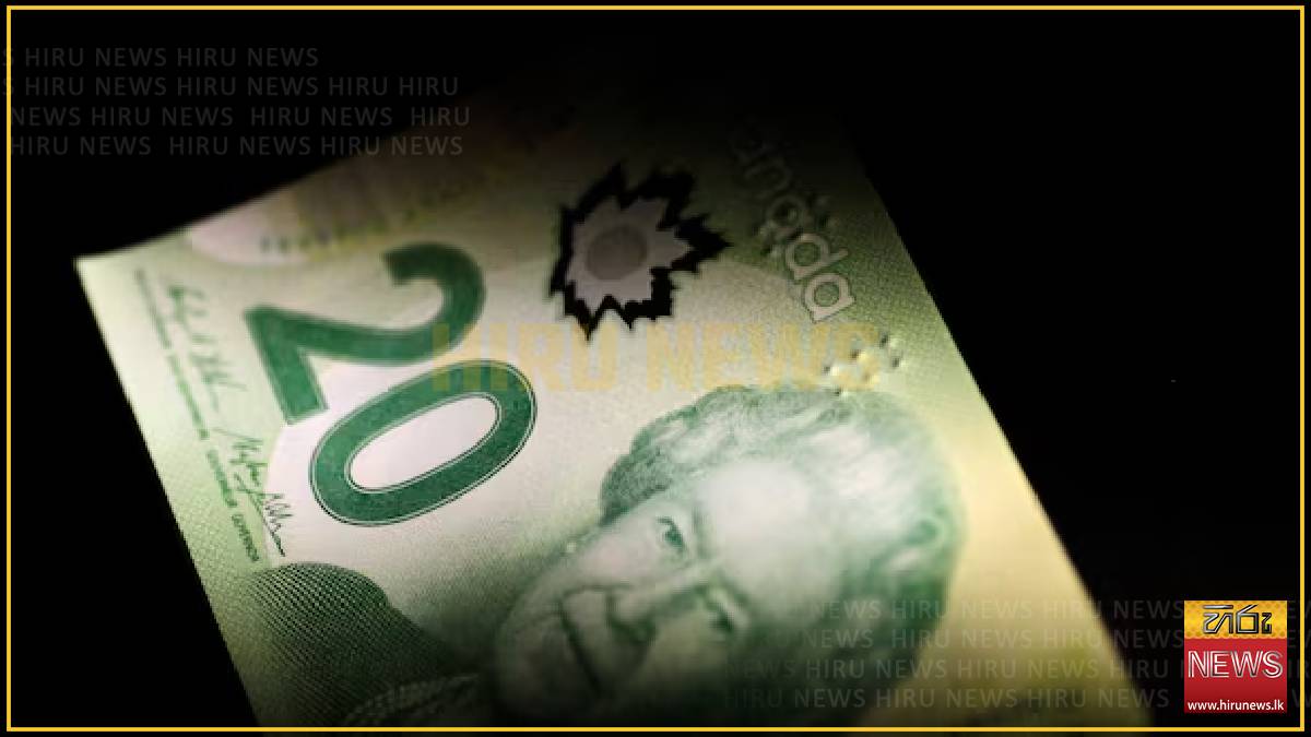 Canadian dollar heads for third straight weekly gain as yield spreads narrow