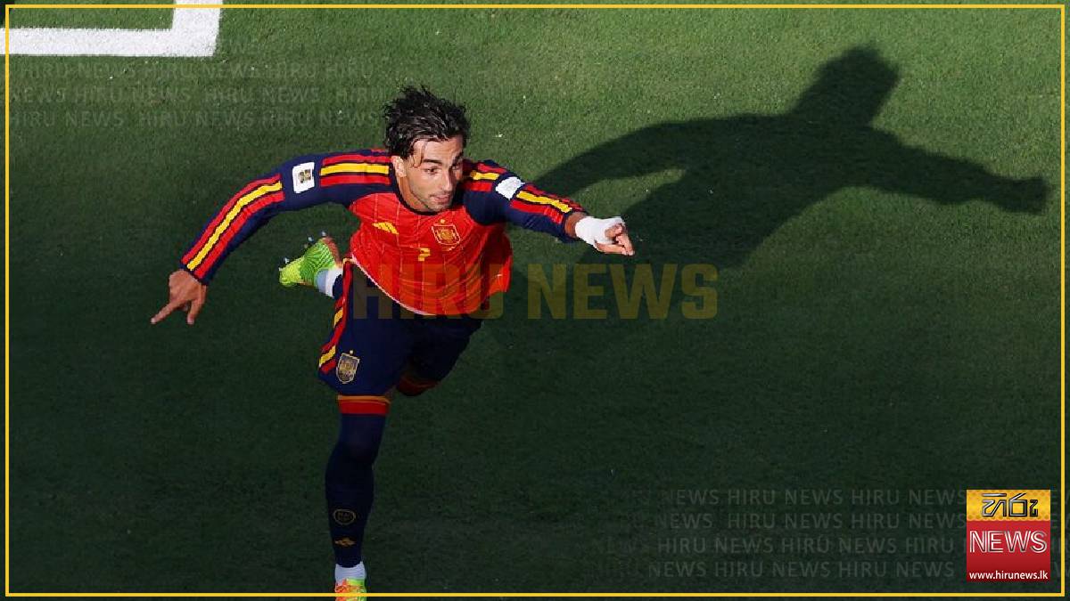 PSG sign Spain forward Torres from Barcelona
