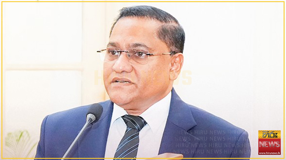 ''අපිට ඕනේ හැම කෙනාටම තමන්ගේම කියලා වාහනයක් පාවිච්චි කරන රටක් හදන්න'' - අමාත්‍ය විජිත හේරත්
