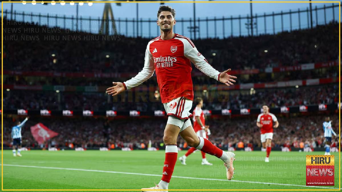 Arsenal launch title defence with 3-0 win