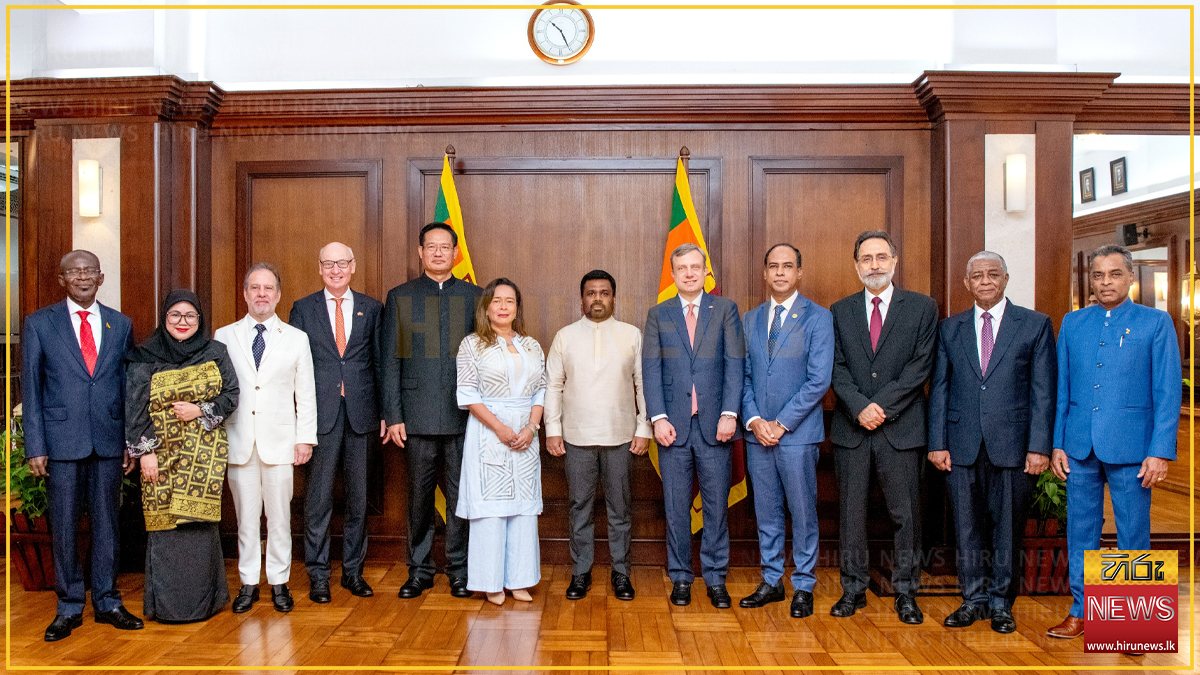 නව රාජ්‍යතාන්ත්‍රිකයින් 11 දෙනෙක් ජනපතිට අක්තපත්‍ර භාර දෙයි