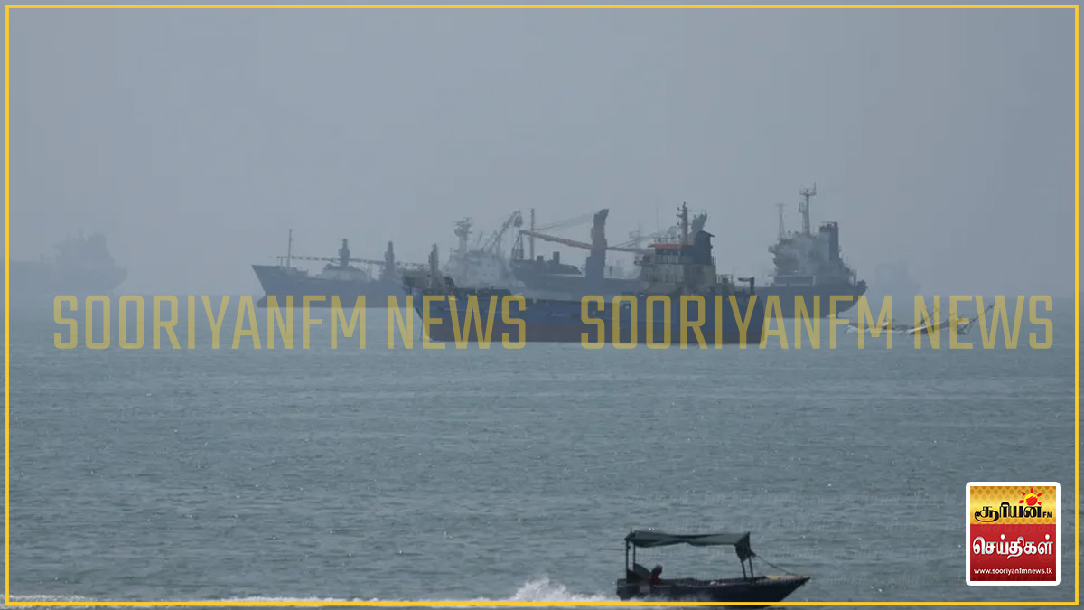 ஈரானின் லராக் தீவிலுள்ள இரண்டு ஏவுகணை ஏவுதளங்கள் மீது அமெரிக்கப் படைகள் தாக்குதல்