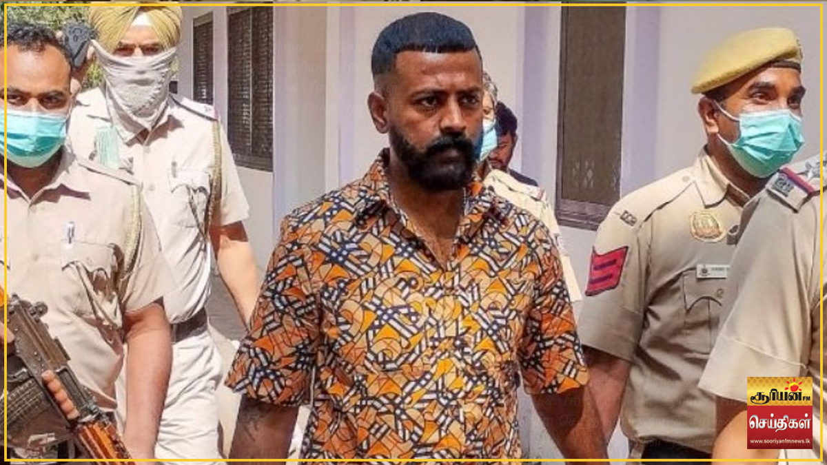 நீதிபதியை அச்சுறுத்திப் பிணை பெற முயற்சி: சுகேஷ் சந்திரசேகருக்கு 8 ஆண்டுகள் சிறை தண்டனை!
