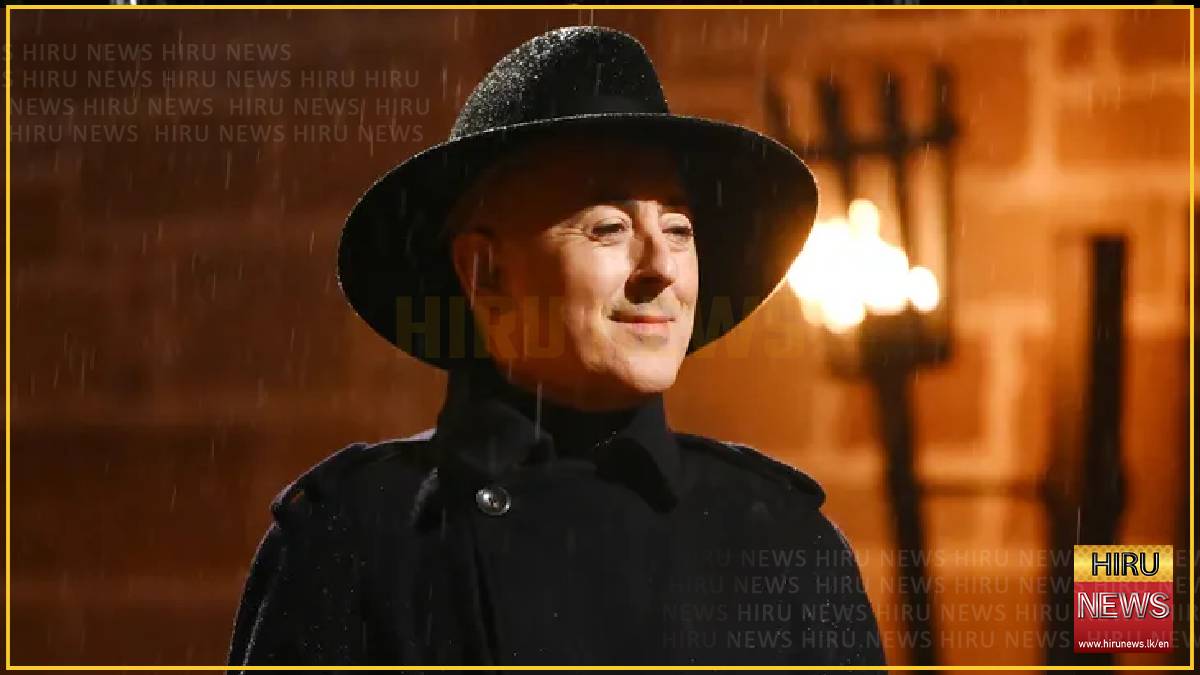 Alan Cumming keeps his Emmys winning streak alive 