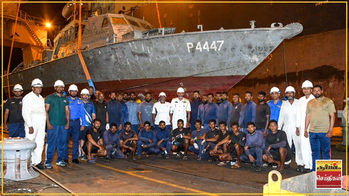 அங்குலான கடற்பரப்பில் மூழ்கிய கடற்படை படகு சுமார் ஒரு மாதத்தின் பின்னர் மீட்பு!