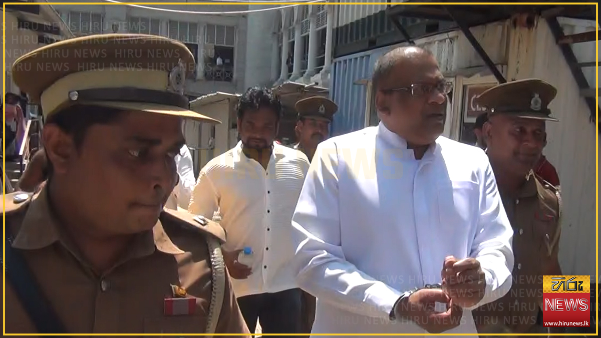FR filed regarding Ven. Gnanasara Thera's robes