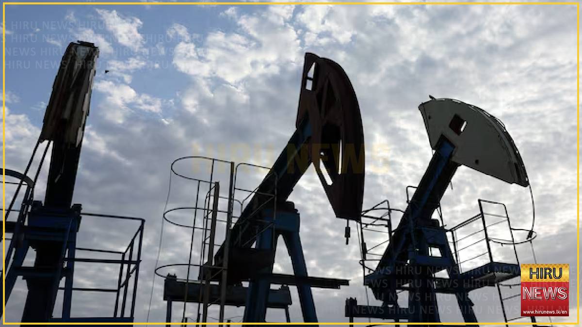 Oil dips as Trump comments ease market concerns