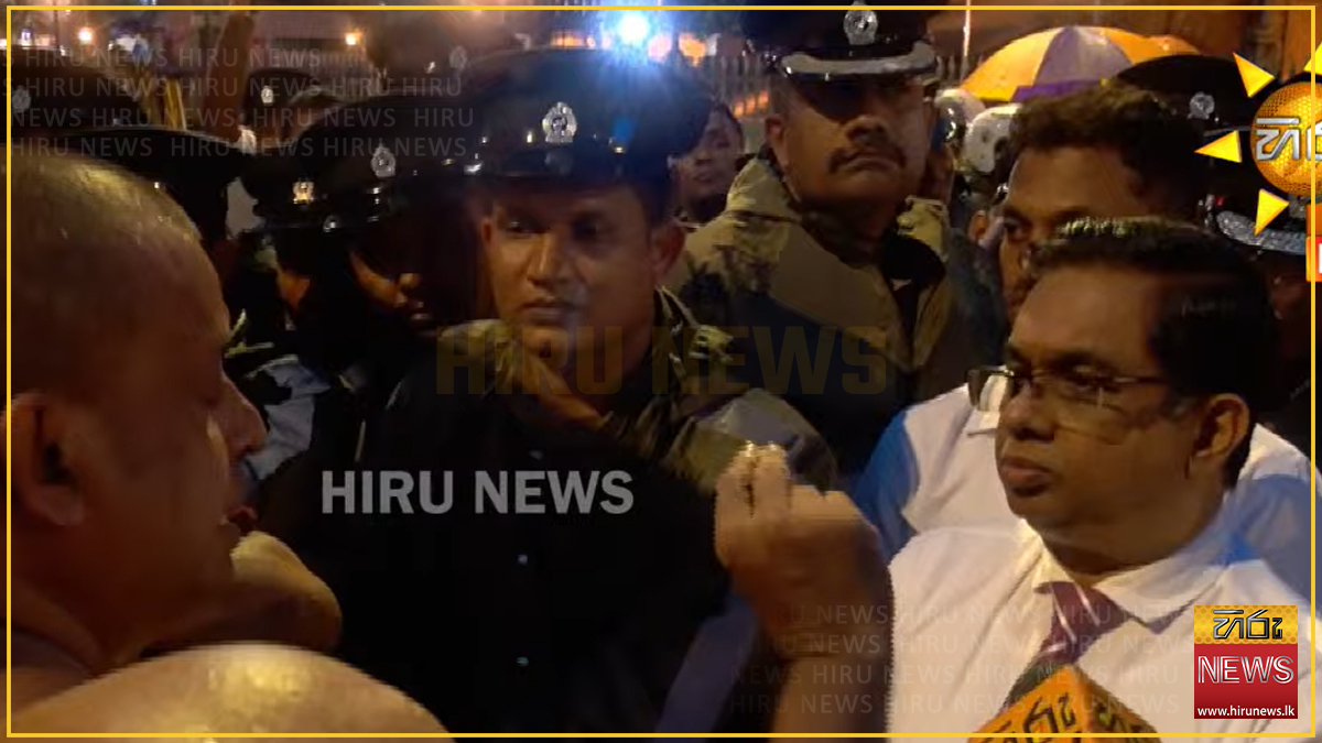 President's Secretary asks monks on Nidahase Pada Yathra for "ten minutes"