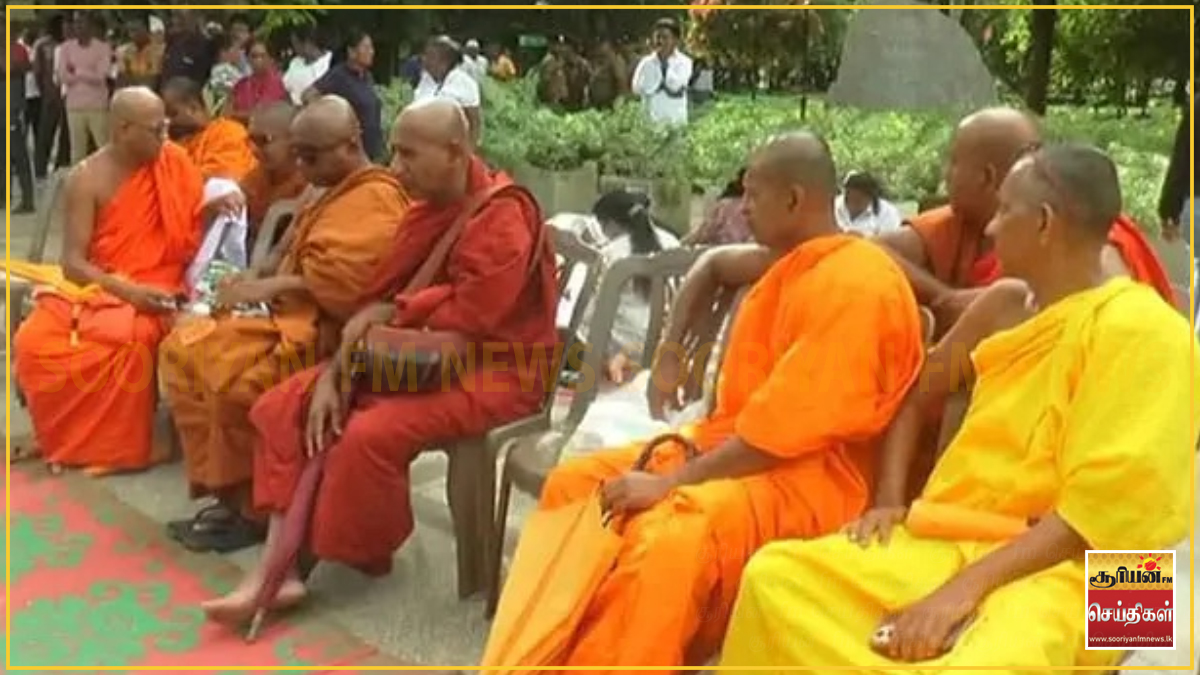 கலகொட அத்தே ஞானசார தேரரின் விடுதலையைக் கோரிய சத்தியாக்கிரகப் போராட்டம் இடைநிறுத்தம்!