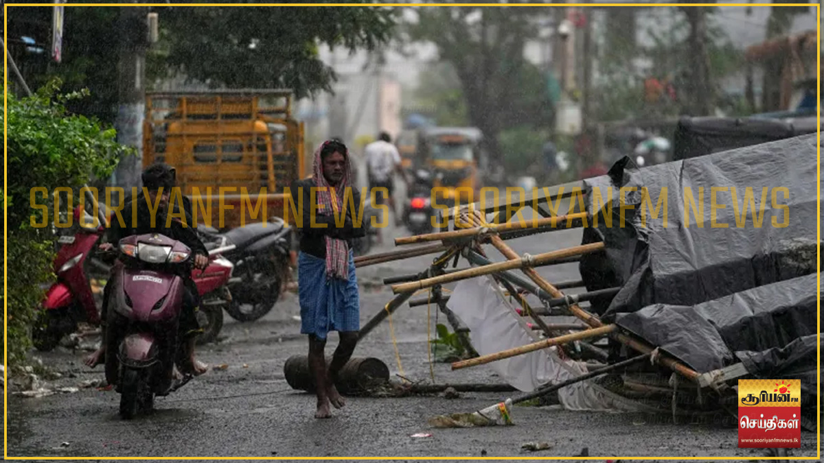 அர்னாப் புயலால் ஆந்திராவில் மூவர் உயிரிழப்பு